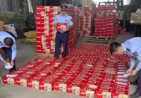 Thu giữ hàng ngàn hộp bánh nội địa Trung Quốc nghi nhập lậu