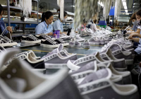 Nikkei Asia: Các nhà máy Việt Nam gặp khó khăn do đơn đặt hàng chậm lại