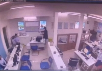 Truy bắt kẻ dùng súng cướp ngân hàng ở trung tâm Đà Nẵng