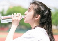 5 loại nước nên uống vào mùa hè, vừa bổ sung điện giải lại giúp cơ thể tránh bị mất nước