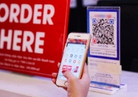 Cảnh báo chiêu lừa đảo mới: Dán đè mã QR giả mạo tại các cửa hàng