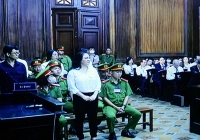 Bà Phương Hằng không xin lỗi ca sĩ Vy Oanh, Đàm Vĩnh Hưng vì 'đã ở tù 18 tháng, cái giá quá đắt rồi'