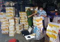TP.HCM liên tục phát hiện bánh trung thu trôi nổi với số lượng lớn