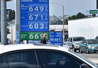 Người Mỹ rối loạn vì giá dầu tăng không ngừng