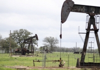 Giá xăng dầu hôm nay 30/9: Dầu thô 'hạ nhiệt'