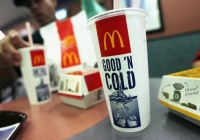 Tại sao Coca của McDonald's ngon hơn những loại khác?