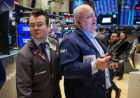 S&P 500 và Nasdaq giảm nhẹ trước ngày Nvidia công bố báo cáo tài chính