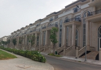 Biệt thự, nhà phố... ế ẩm