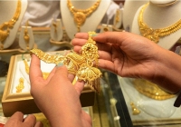 Lý do giá vàng thế giới tăng chóng mặt, có thể lên 2.500 USD?