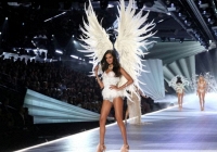 Show thời trang Victoria's Secret chuẩn bị trở lại sau 6 năm vắng bóng