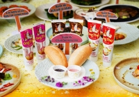 Bánh mì chấm sữa đặc – Tự hào văn hóa ẩm thực Việt