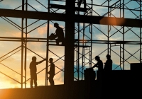 Ngành xây dựng phục hồi trở lại khi lo ngại lạm phát giảm