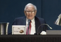 Tỷ phú Warren Buffett chi thêm 5,3 tỷ USD làm từ thiện