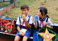 Vinamilk cùng trẻ em vùng khó khăn vui đón trung thu