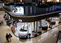 Sự hỗ trợ của chính phủ thúc đẩy sự bùng nổ xe điện tại Trung Quốc