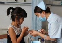 Cô con gái 13 tuổi bị chê có thân hình 'bốc mùi', sau khi khám, bác sĩ giận dữ tố người mẹ quá vô trách nhiệm