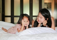 Mẹ Tiến sĩ nghỉ việc, cho con chơi 1 trò từ khi còn bé tí: Sau vài năm con thông minh vượt trội, hàng xóm tấp nập xin bí quyết