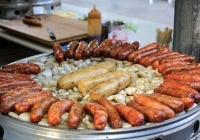 Món ăn đang hot của giới trẻ: Từ lâu đã được WHO liệt vào nhóm gây ung thư, không nên quá lạm dụng kẻo 'rước bệnh'