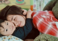 Hoà Minzy cho con chơi trò này: Không chỉ nghịch cho vui mà còn mang lại rất nhiều lợi ích vận động, rèn trí não cho trẻ