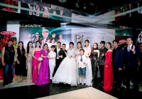 Phi Thanh Vân diện 'váy cưới' trong sự kiện ra mắt film do chính mình sản xuất 
