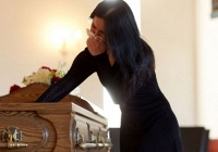 2 năm sau khi chồng qua đời, vợ bất ngờ mang thai, bác sĩ tiết lộ danh tính bố đứa trẻ khiến ai cũng mừng rỡ