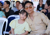 Con gái cùng bị chê nhan sắc, phản ứng của Hồ Ngọc Hà, Trang Trần và Phan Hiển đều được khen: EQ cao còn dạy con khéo