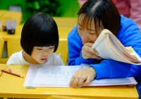 Phân biệt một đứa trẻ là 'học giỏi thật' hay 'học giỏi giả' không khó, bạn có thể thấy ngay nếu để ý 4 dấu hiệu này