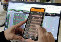 Người Việt thi nhau đổ tiền mua cổ phiếu, chơi chứng khoán