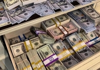 Cả thế giới ngỡ ngàng với hiện tượng lần đầu tiên sau 20 năm của Euro và USD