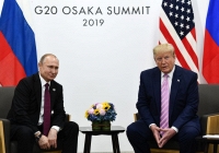 Trump 'dặn dò' đừng can thiệp vào bầu cử Mỹ, Putin cười lớn 