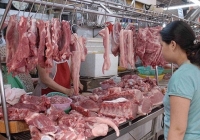 Sức tiêu thụ giảm, giá thịt heo chững lại 