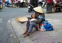 TP.HCM đề nghị người dân không cho tiền người ăn xin