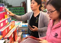 Đồ dùng học tập giảm giá mạnh, vẫn còn nhiều phụ huynh mua sắm bổ sung cho con