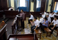 Xét xử sơ thẩm lần 2 vụ mua bán thuốc ung thư giả tại VN Pharma