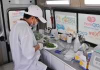 Siêu thị siết chặt chất lượng thực phẩm ngay trước tết