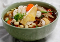 Cách nấu canh gà hầm thuốc bắc ngon bổ cho cả nhà