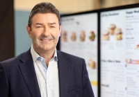 CEO McDonald's nhận 37 triệu USD sau khi bị đuổi việc