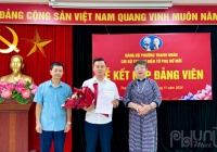 Chi bộ Tạp chí điện tử Phụ nữ Mới tổ chức lễ kết nạp Đảng viên mới