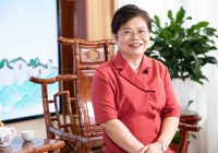Nữ bác sĩ cạnh tranh với 'tử thần', điều trị cho hơn 100.000 bệnh nhân