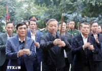 Tổng Bí thư Tô Lâm dâng hương tưởng niệm các Vua Hùng