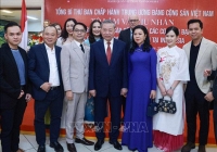 Tổng Bí thư thăm Đại sứ quán, gặp gỡ cán bộ các cơ quan đại diện và cộng đồng người Việt Nam tại Indonesia