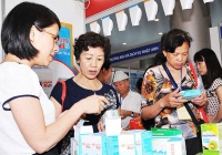Cảnh báo thuốc giả tràn lan: Cha mẹ cần làm gì để bảo vệ sức khỏe cả gia đình?