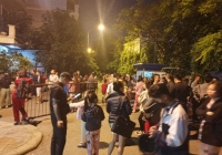 Hà Nội: Mâu thuẫn gia đình, chồng đốt quần áo của vợ khiến cả chung cư náo loạn