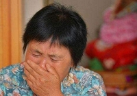 Lên chăm cháu vô tình nghe được con dâu nói chuyện với hàng xóm, tôi nuốt nước nước mắt vào trong: Làm mẹ chồng thật khó!