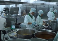 Cận cảnh quy trình 'siêu sạch' tạo ra những suất ăn trên máy bay