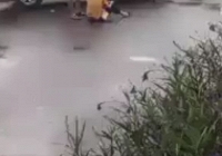 Người phụ nữ bị chồng cũ hành hung tại sân bệnh viện đa khoa thị xã Kỳ Anh