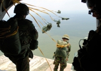 Phi công báo lỗi vị trí, hơn 30 lính nhảy dù Mỹ bị thương nặng