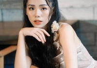 Vừa ồn ào tố nhau với Đức Phúc, Hương Ly lại lộ video hát live thảm hoạ