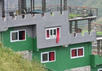 Panorama Mã Pì Lèng bất ngờ đổi màu... xanh lá