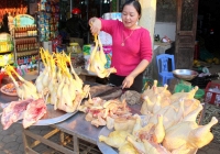 Giá thực phẩm ngày 15/10: Thịt gà giữ ổn định 